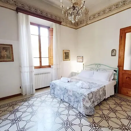 Just Outside The Wall: Free A/c, Bikes And Wifi Apartment Lucca
